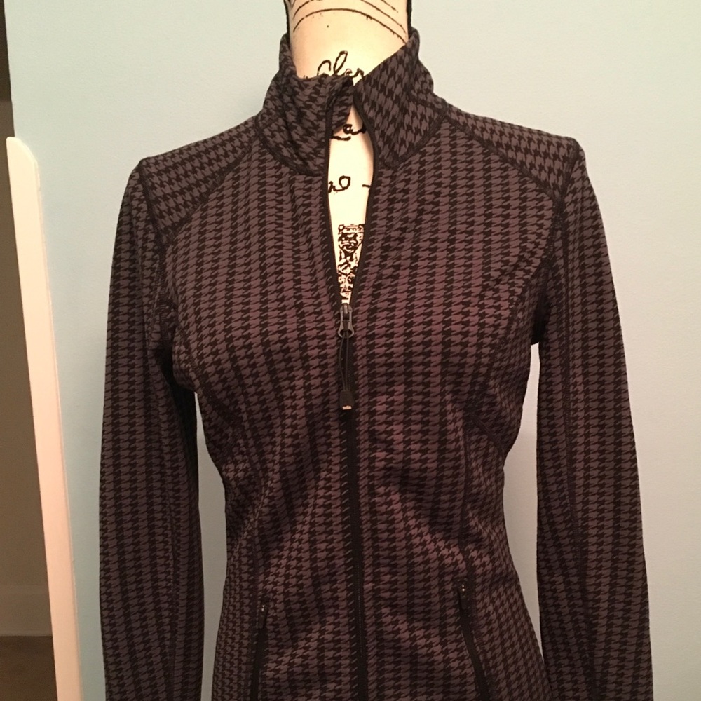 Zella zip-up jacket size small